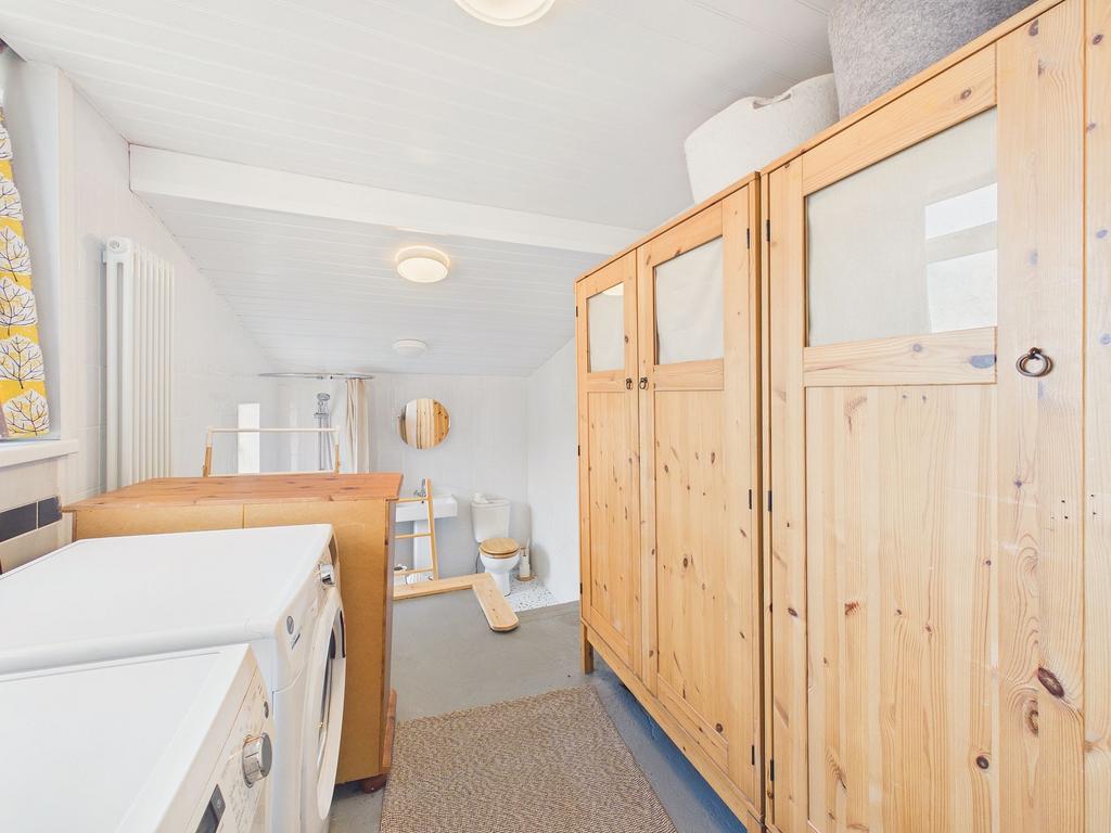 Bathroom/Utility