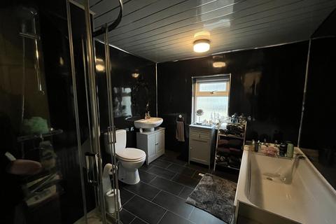 2 bedroom terraced house for sale, Huddersfield Road, Bradford BD12