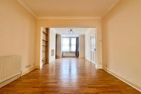 3 bedroom terraced house to rent, St. Johns Road, Barking, IG11