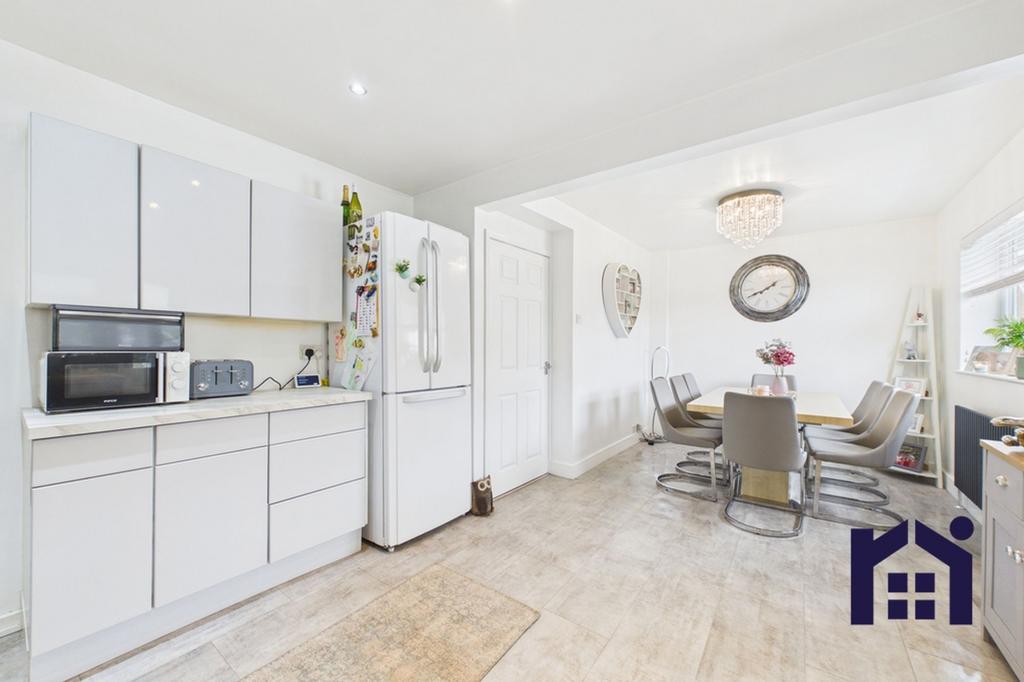 Dining kitchen