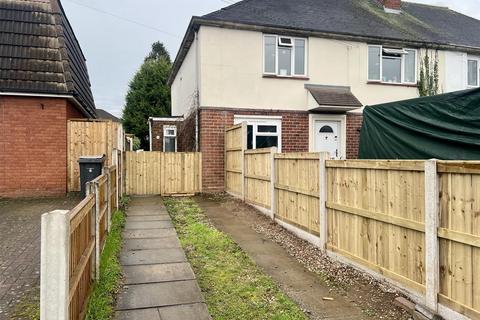 2 bedroom flat for sale, Woodhill Drive, Wombourne, Wolverhampton, WV5 0DN