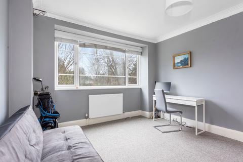 3 bedroom flat for sale, London Road, Preston, BN1