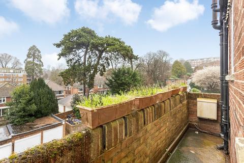 3 bedroom flat for sale, London Road, Preston, BN1