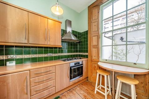2 bedroom flat for sale, Mecklenburgh Street, London WC1N
