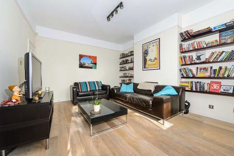 3 bedroom flat to rent, Cavendish Gardens, London SW4