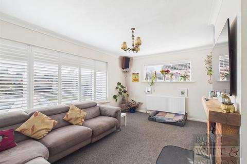 2 bedroom detached bungalow for sale, Ashford Road, Hastings