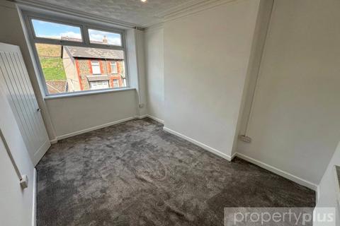 3 bedroom terraced house to rent, Darren Terrace, Ferndale, Rhondda Cynon Taff, CF43