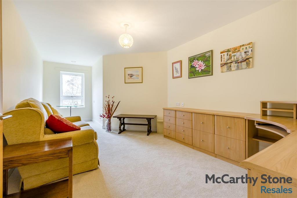 8680755-interior14.jpg
