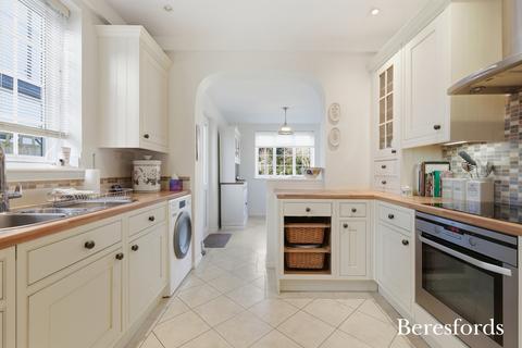 3 bedroom detached house for sale, Claremont Gardens, Upminster, RM14