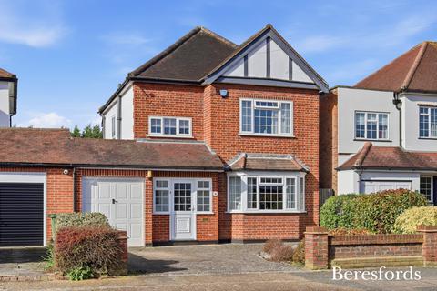 3 bedroom detached house for sale, Claremont Gardens, Upminster, RM14