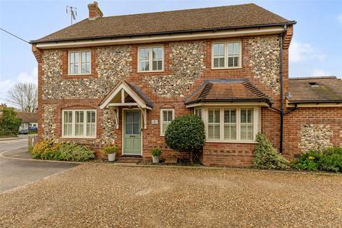 5 bedroom detached house for sale, Innkeepers Court, Longwick, Princes Risborough, Buckinghamshire, HP27