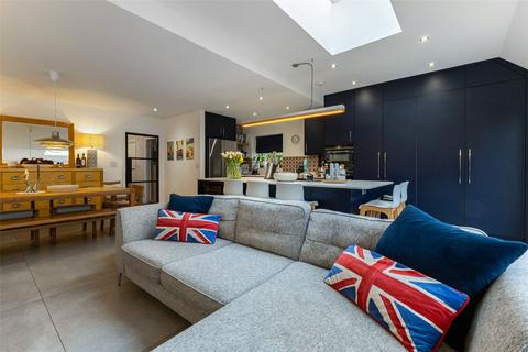 5 bedroom detached house for sale, Innkeepers Court, Longwick, Princes Risborough, Buckinghamshire, HP27