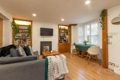 2 bedroom flat to rent, Regina Road, London N4