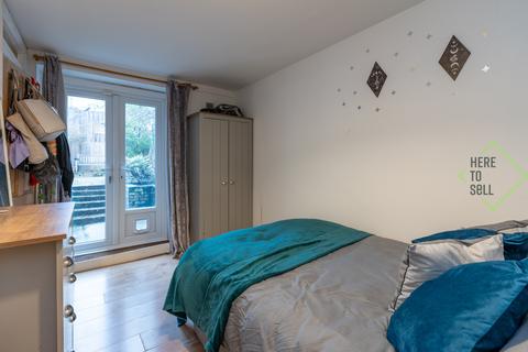 2 bedroom flat to rent, Regina Road, London N4