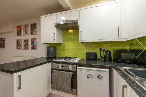 2 bedroom flat to rent, Regina Road, London N4