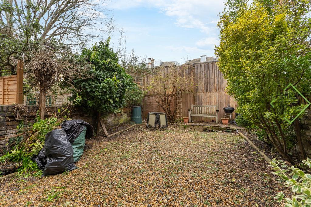 68a Regina Road N4-12