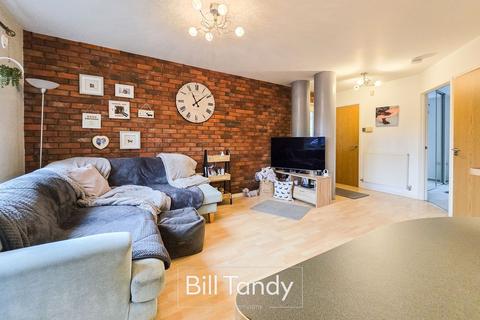 1 bedroom apartment for sale, Swallows Reach, Swallow Croft, Lichfield, WS13