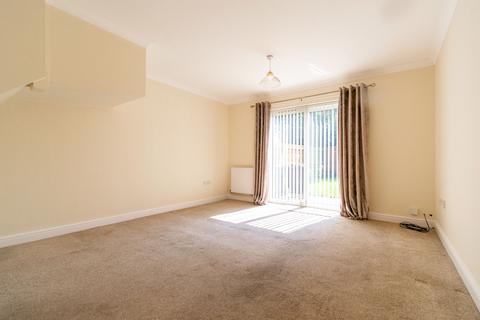 2 bedroom terraced house to rent, Hawthorn Avenue, Ormskirk L40