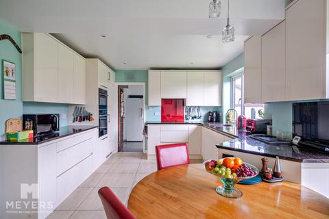 7 bedroom detached house for sale, Stapehill Road, Wimborne, BH21 7