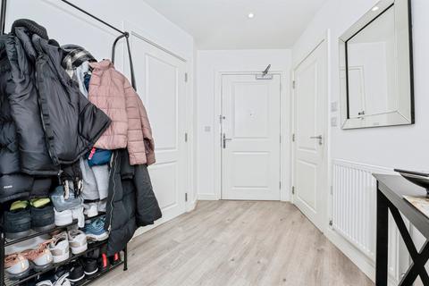 2 bedroom flat for sale, Devonshire Close, Grays