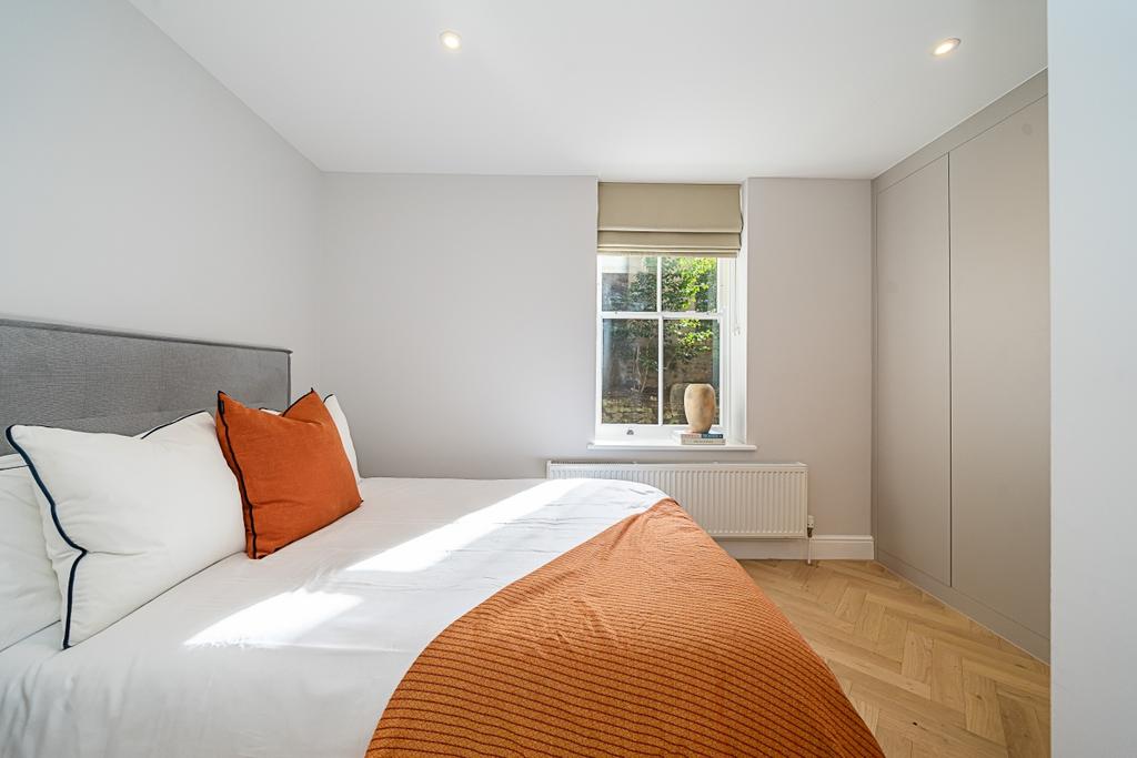 201 Hamlet Garden...