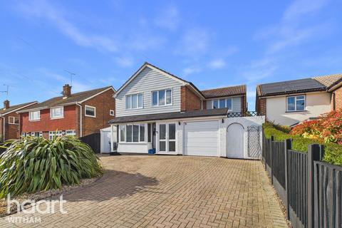 4 bedroom detached house for sale, Plume Avenue, Maldon