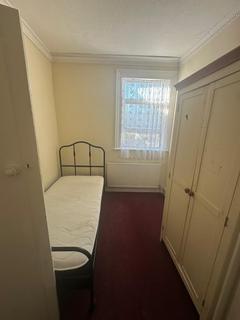 2 bedroom flat to rent, Norton Road, Wembley HA0
