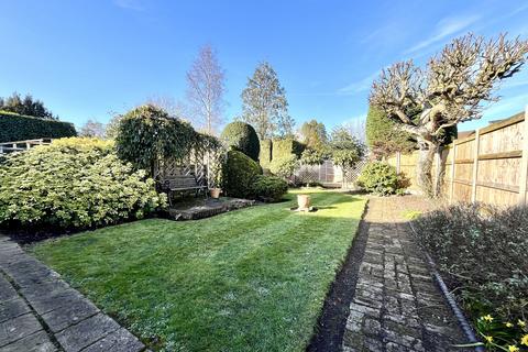 undefined, Orchard Road, Chessington, Surrey. KT9 1AL