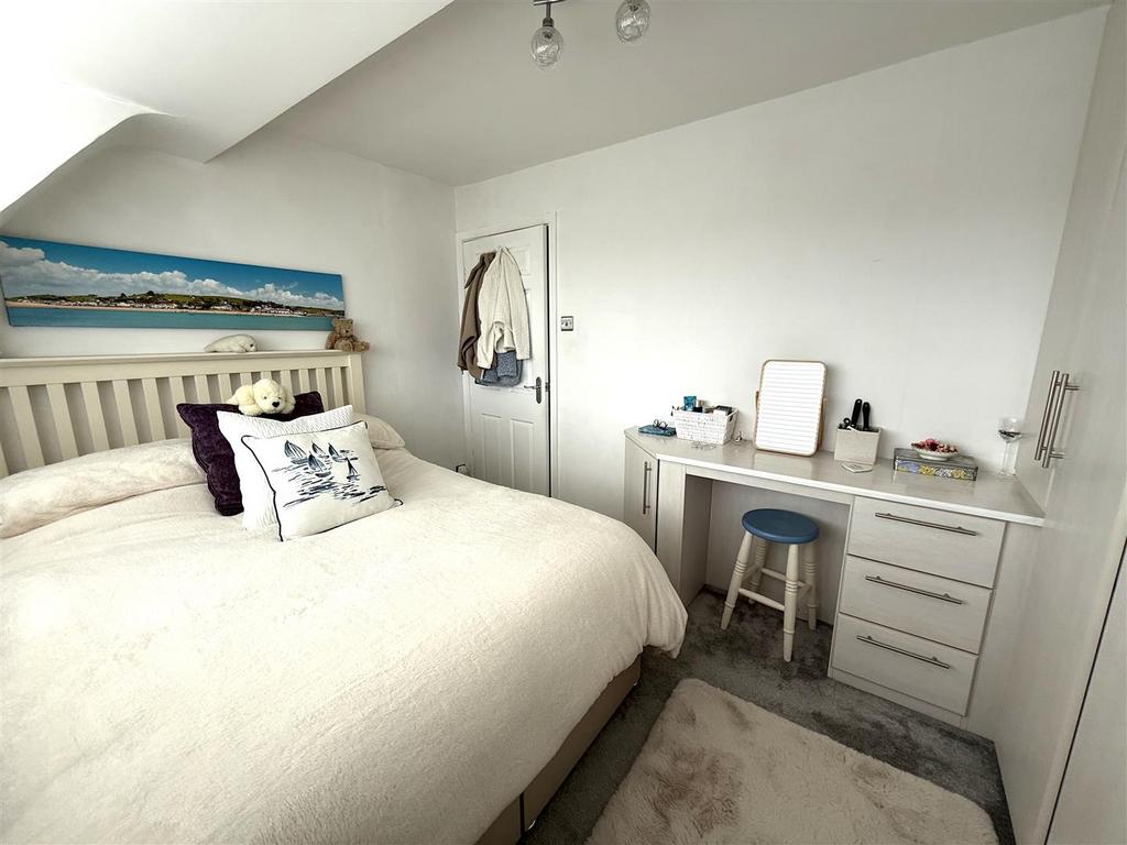 10 hd bedroom 5.jpeg