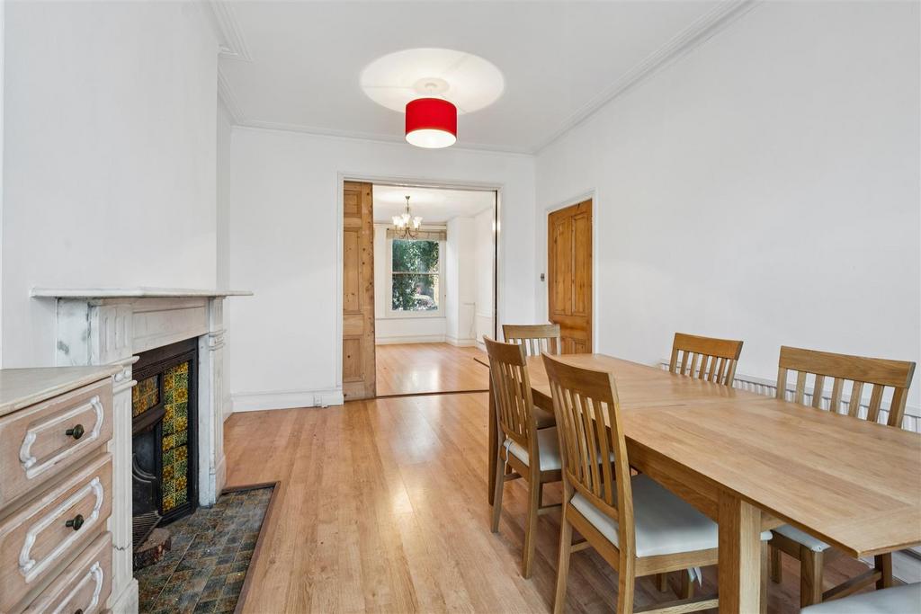 Fairlawn Grove, W4 - FOR SALE