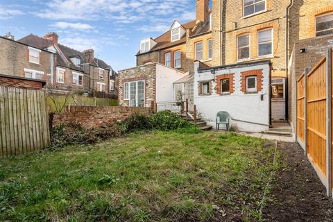 undefined, Fairlawn Grove, London, W4