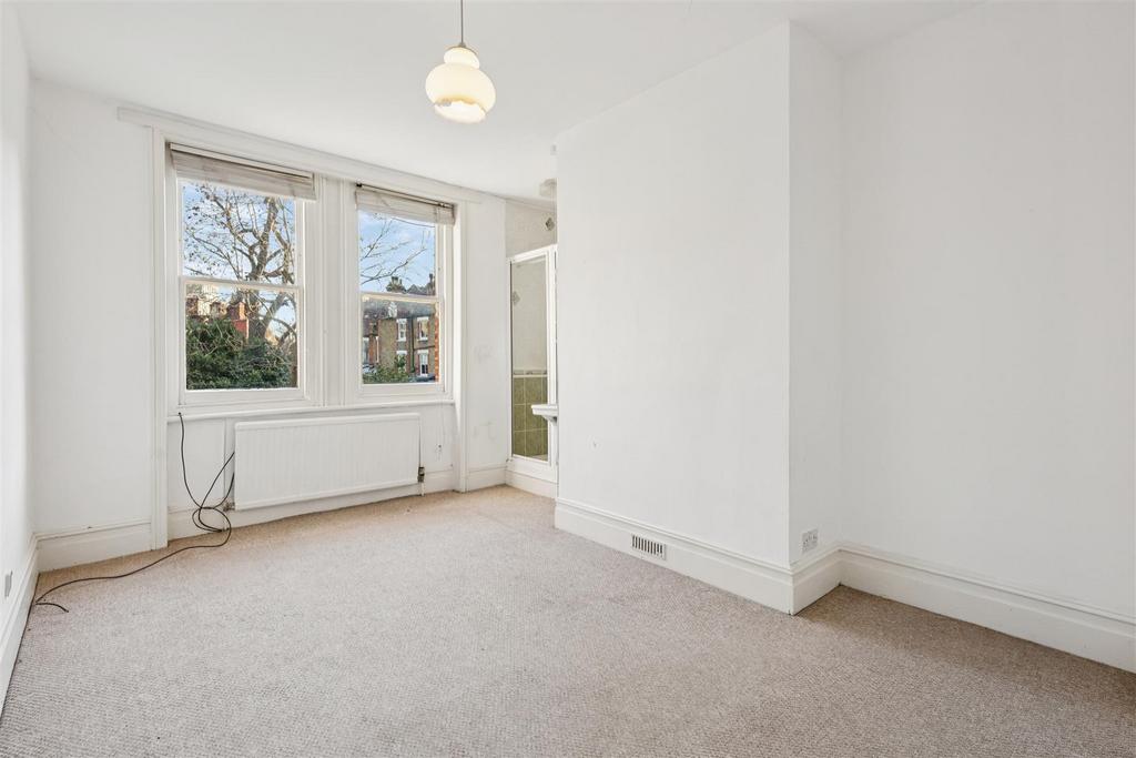 Fairlawn Grove, W4 - FOR SALE