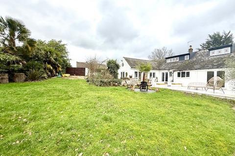 undefined, Bulls Cross Ride, Waltham Cross, EN7