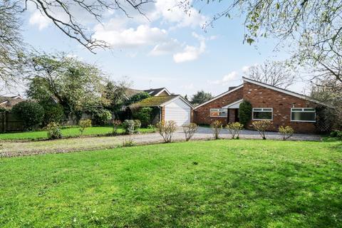 3 bedroom bungalow to rent, Deep Field Datchet SL3