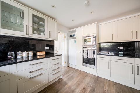 3 bedroom bungalow to rent, Deep Field Datchet SL3