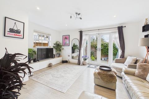 2 bedroom end of terrace house for sale, Cores End Road, Bourne End, Buckinghamshire, SL8