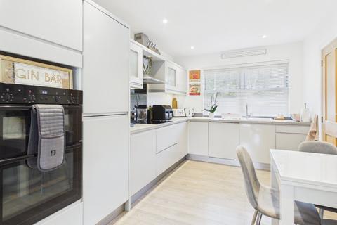 2 bedroom end of terrace house for sale, Cores End Road, Bourne End, Buckinghamshire, SL8