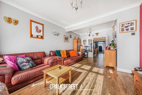 4 bedroom terraced house for sale, Hornchurch Road, Hornchurch, RM11
