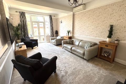 4 bedroom detached house for sale, Glebe Road, Staines-upon-Thames, Surrey, TW18