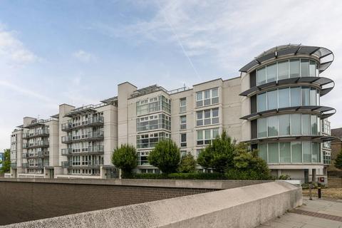 Phoenix Way, Clapham Junction, London, SW18