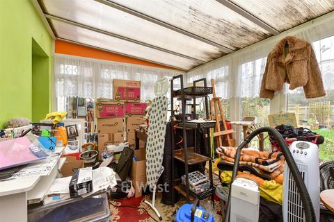 3 bedroom terraced house for sale, Clare Crescent, Leatherhead KT22