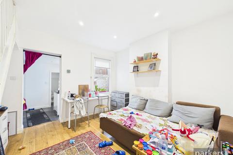 3 bedroom terraced house for sale, Elm Park Road, Berkshire RG30