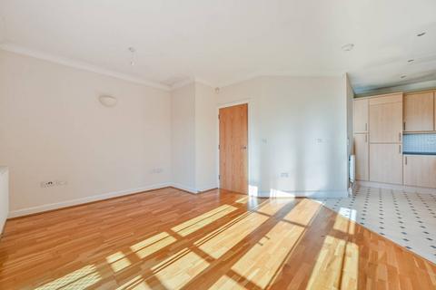1 bedroom flat to rent, Charlton Road, Blackheath, London, SE3
