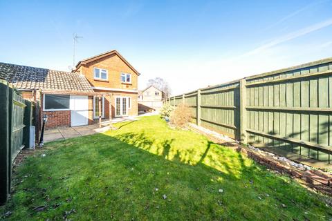 3 bedroom link detached house for sale, Kensington Close, Towcester, Northamptonshire, NN12