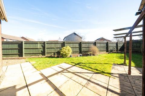 3 bedroom link detached house for sale, Kensington Close, Towcester, Northamptonshire, NN12