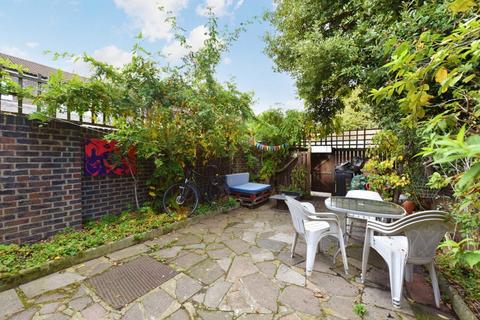 undefined, Pownall Road, London E8
