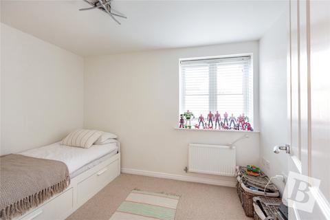 2 bedroom apartment for sale, Meadfarm Close, Romford, RM3