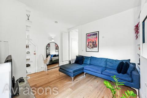 1 bedroom flat for sale, Crimsworth Road, London