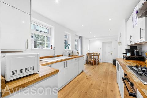 1 bedroom flat for sale, Crimsworth Road, London