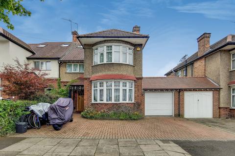 undefined, Courtfield Avenue, Harrow, HA1